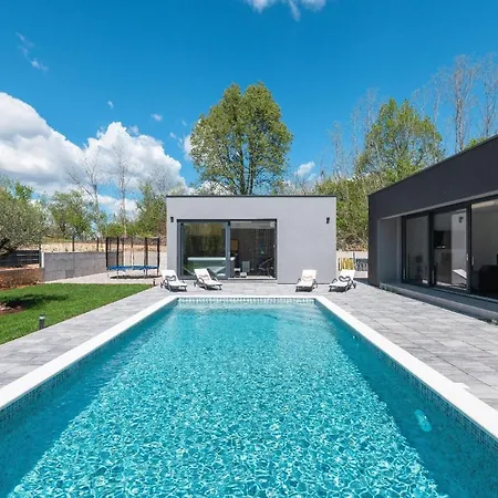 Holiday home Mit Privatpool Fuer 6 Personen Ca 150 Qm In Zupanici, Istrien Binnenland Von Istrien *